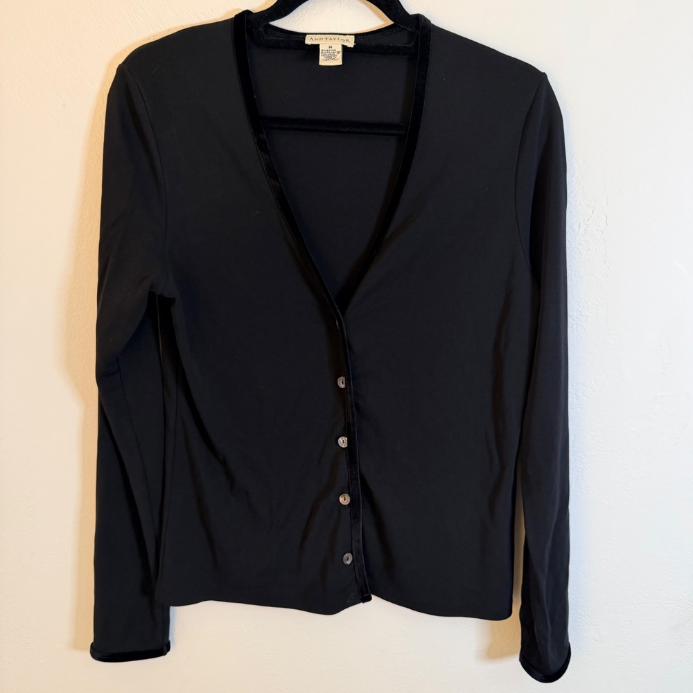 VTG Ann Taylor Black Velvet Trim V-Neck Button Up Top Women Med Dark Academia